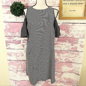 LOFT Women’s Mixed Stripes Cold Shoulder Shift Dress Size 0 Casual Round Neck